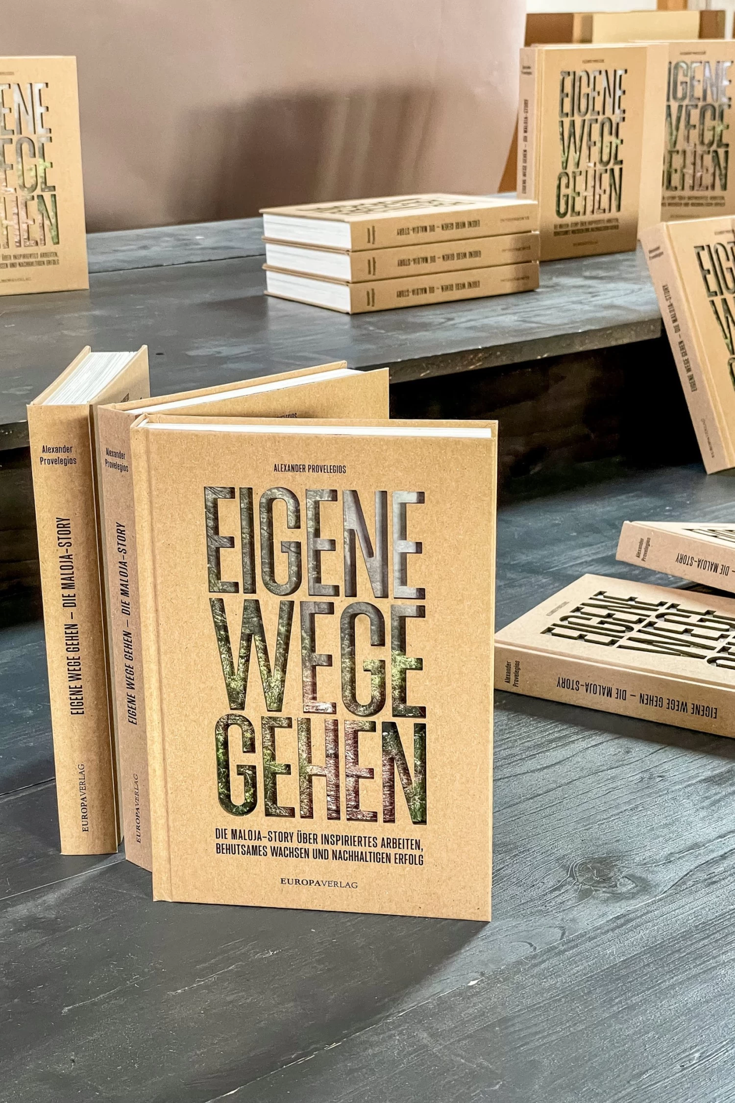 Maloja Buch - Eigene Wege Gehen - Die Maloja Story 4 Maloja Buch - Eigene Wege Gehen - Die Maloja Story – Bild 2